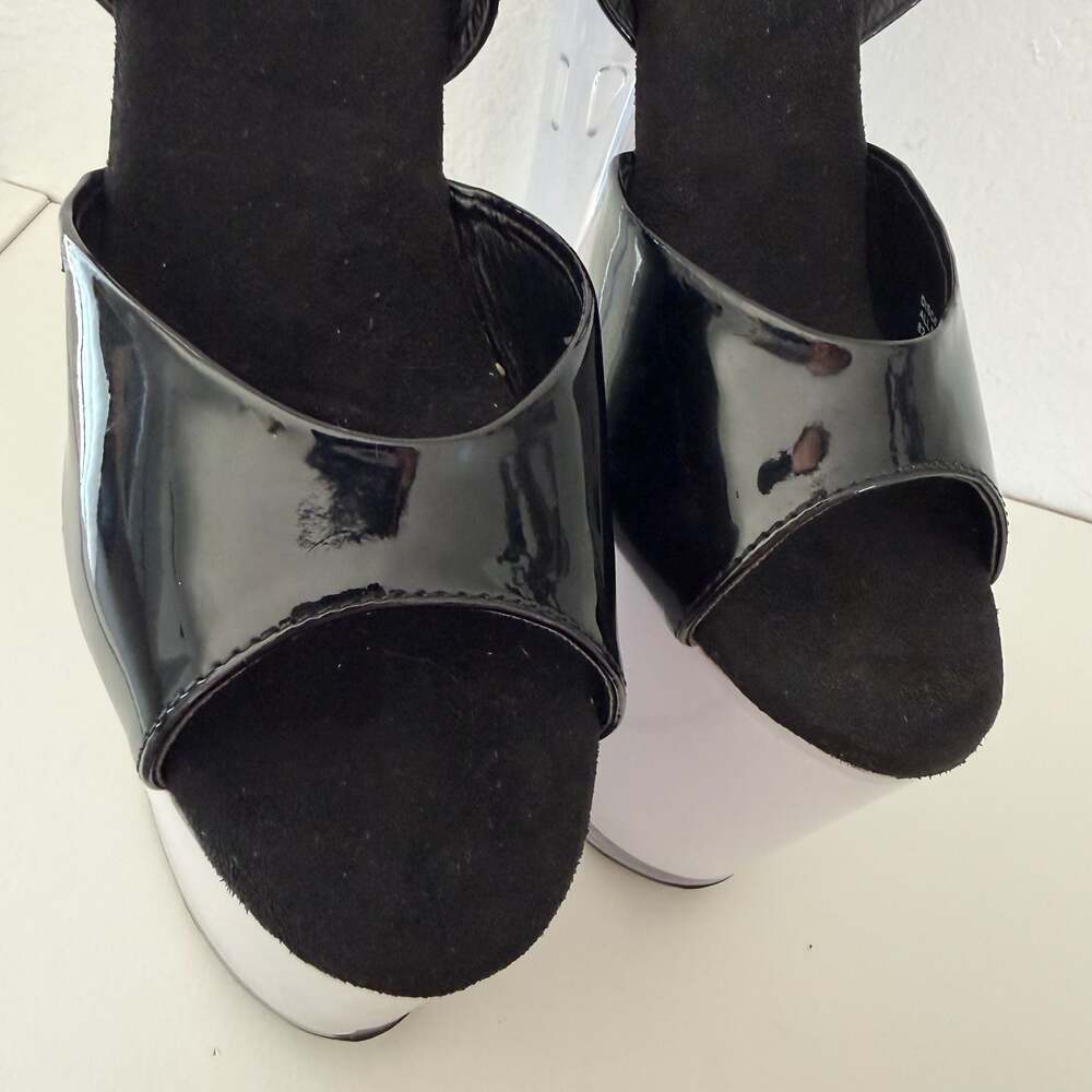 Pleaser Discolite-809 Black Patent / White 8-Inch Light Up Platform Heels - Picture 8 of 9